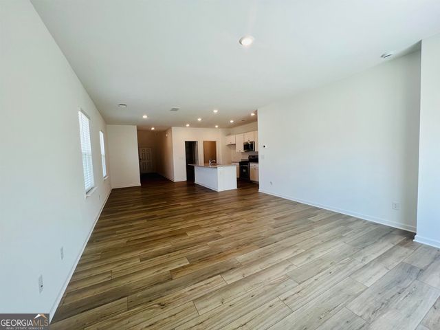 4005 Berry Farm Court, Loganville, GA 30052