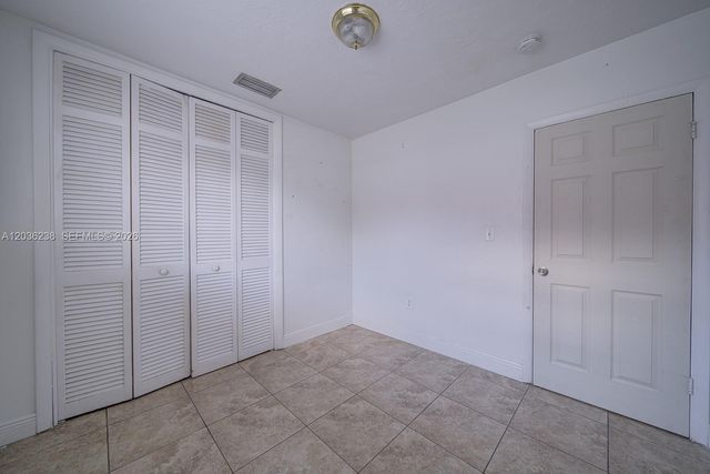 11250 SW 7th St, Sweetwater, FL 33174