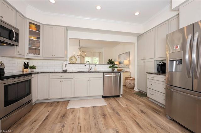 121 Warwicke Place, Bermuda Run, NC 27006