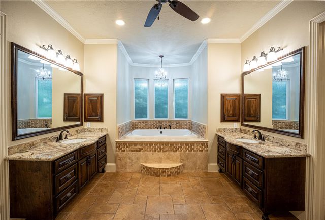 30003 Commons Park Drive, Huffman, TX 77336
