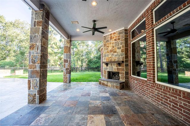 30003 Commons Park Drive, Huffman, TX 77336