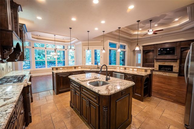30003 Commons Park Drive, Huffman, TX 77336