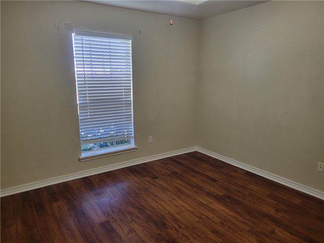 7010 Eldora Dr, Corpus Christi, TX 78413