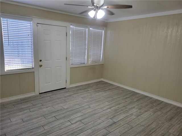 7010 Eldora Dr, Corpus Christi, TX 78413