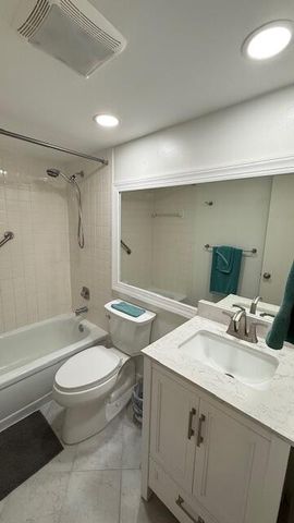 2209 SW 15th Street, Deerfield Beach, FL 33442