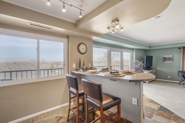 35 S Baybrook Drive 610, Palatine, IL 60074