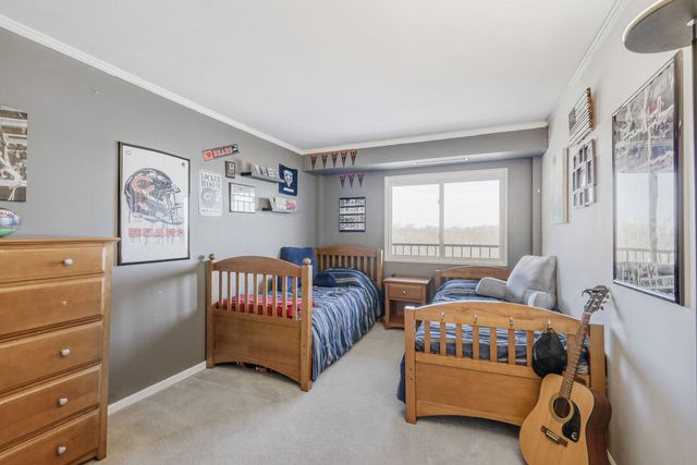 35 S Baybrook Drive 610, Palatine, IL 60074