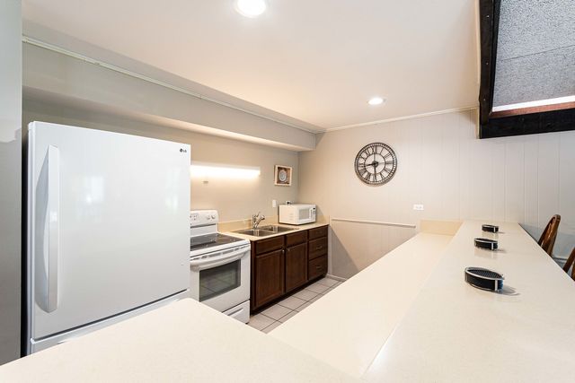 35 S Baybrook Drive 610, Palatine, IL 60074