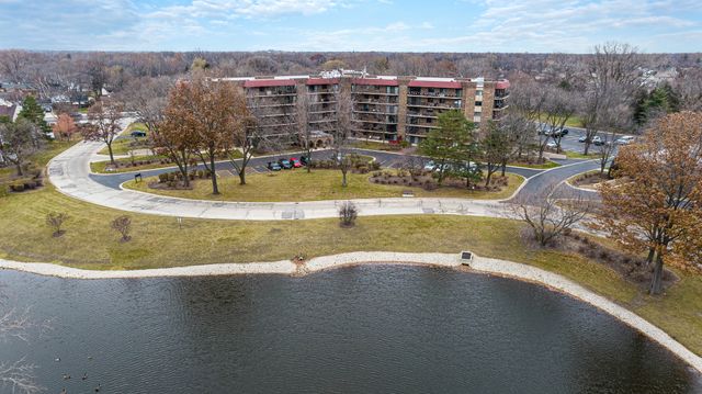 35 S Baybrook Drive 610, Palatine, IL 60074