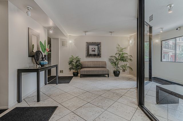 35 S Baybrook Drive 610, Palatine, IL 60074