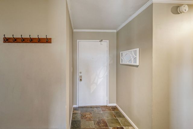 35 S Baybrook Drive 610, Palatine, IL 60074