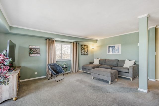 35 S Baybrook Drive 610, Palatine, IL 60074