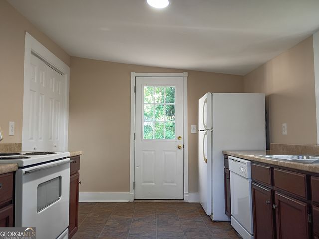 207 Park Avenue B, Lagrange, GA 30240