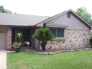 266 Coach Lamp Lane, Houston, TX 77060