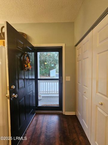 1105 13th St Apt E, Port Royal, SC 29935