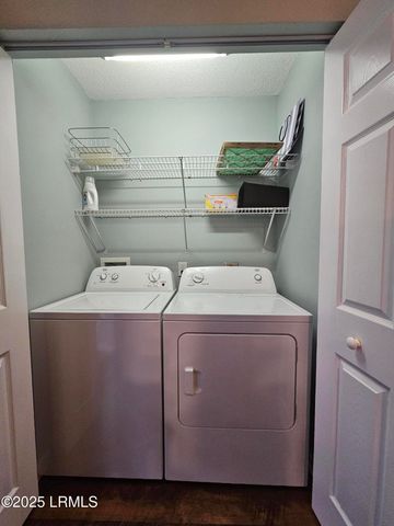 1105 13th St Apt E, Port Royal, SC 29935