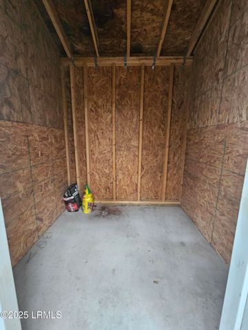 1105 13th St Apt E, Port Royal, SC 29935