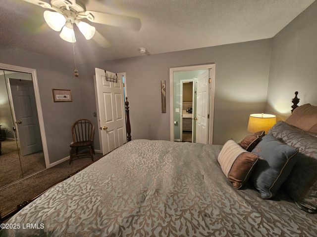 1105 13th St Apt E, Port Royal, SC 29935