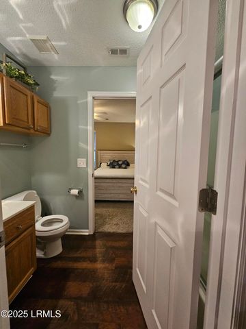 1105 13th St Apt E, Port Royal, SC 29935