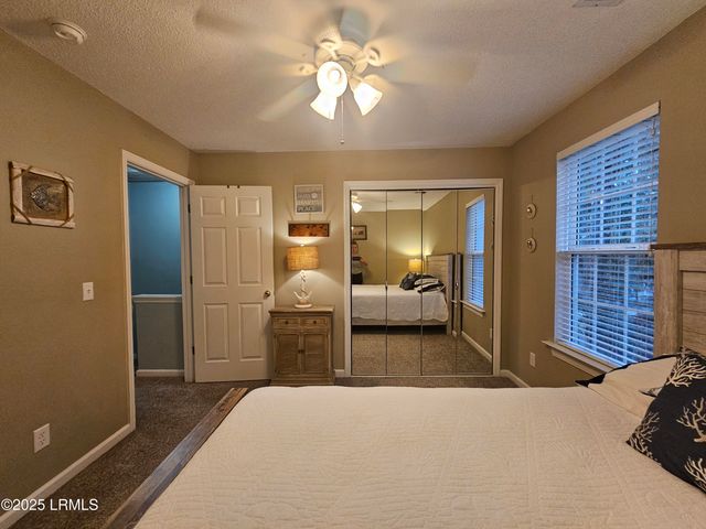 1105 13th St Apt E, Port Royal, SC 29935