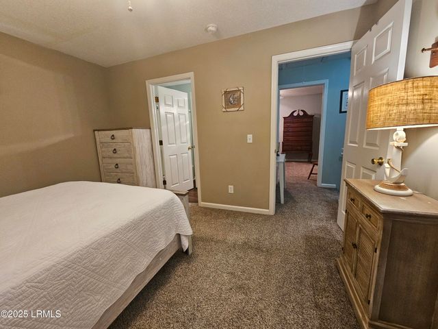 1105 13th St Apt E, Port Royal, SC 29935