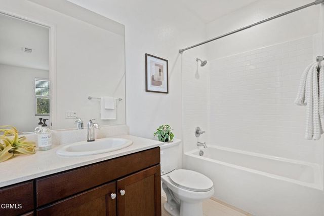 5075 Manzano Street, Camarillo, CA 93012