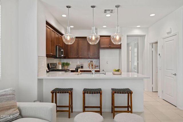 5075 Manzano Street, Camarillo, CA 93012