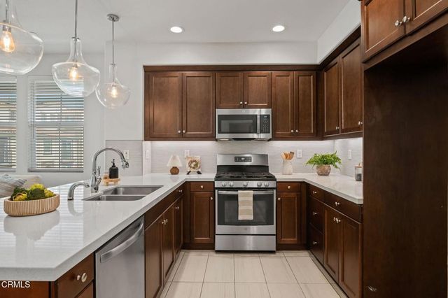 5075 Manzano Street, Camarillo, CA 93012