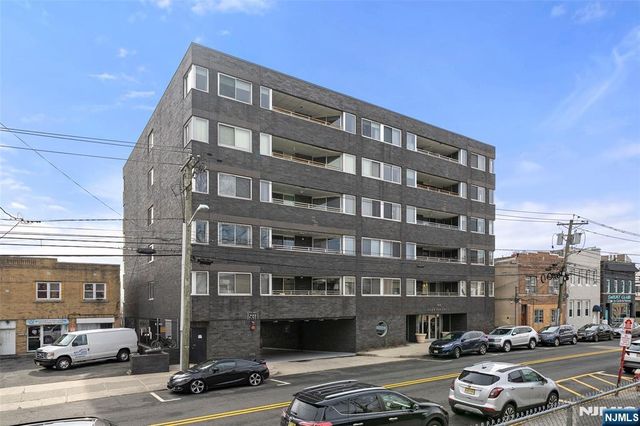 364 Palisade Avenue 5B, Cliffside Park, NJ 07010