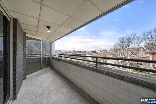 364 Palisade Avenue 5B, Cliffside Park, NJ 07010