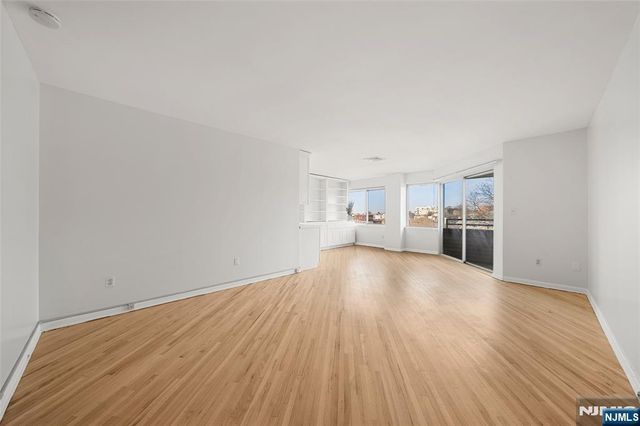 364 Palisade Avenue 5B, Cliffside Park, NJ 07010