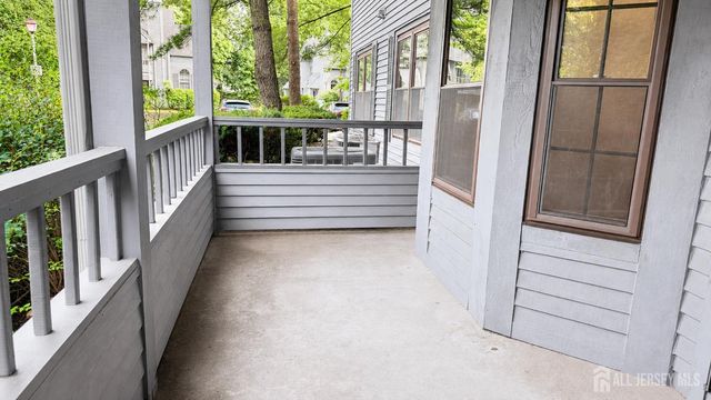 903 Woodhaven Drive, Edison, NJ 08817