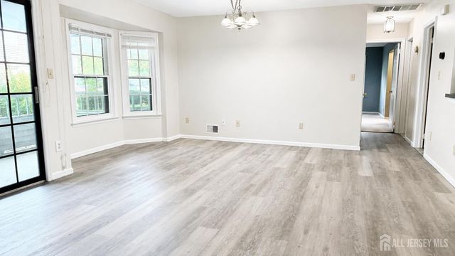 903 Woodhaven Drive, Edison, NJ 08817