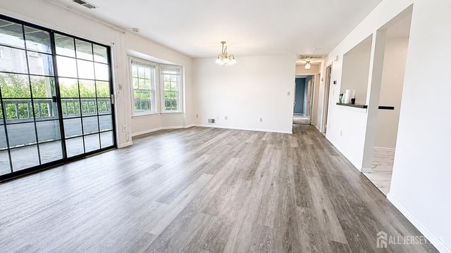 903 Woodhaven Drive, Edison, NJ 08817