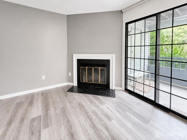 903 Woodhaven Drive, Edison, NJ 08817