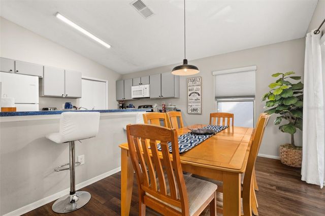 425 CASTLEMAIN CIRCLE, Davenport, FL 33897