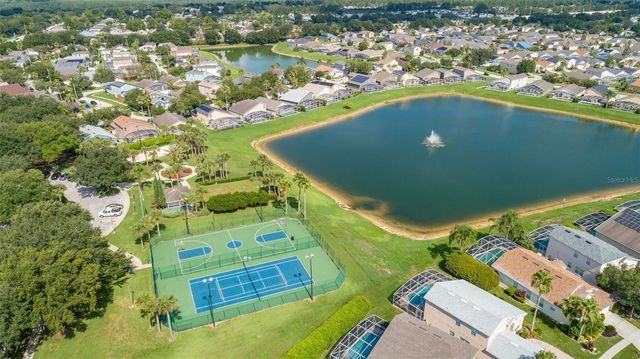 425 CASTLEMAIN CIRCLE, Davenport, FL 33897