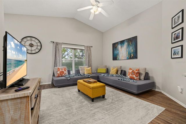 425 CASTLEMAIN CIRCLE, Davenport, FL 33897
