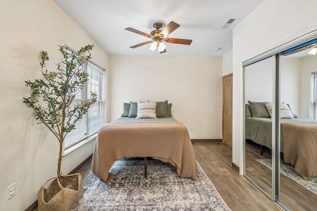 18 York Ln, Elmwood, TN 38560