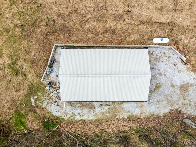 18 York Ln, Elmwood, TN 38560