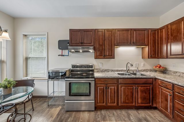 18 York Ln, Elmwood, TN 38560