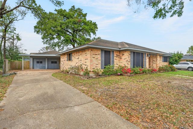 304 Fullen Street, Conroe, TX 77301