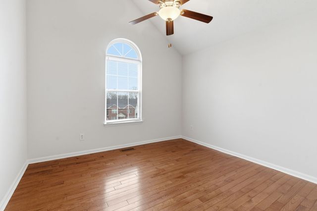 118 Redbud Dr, Hendersonville, TN 37075