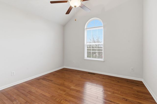 118 Redbud Dr, Hendersonville, TN 37075