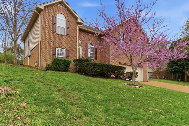 118 Redbud Dr, Hendersonville, TN 37075