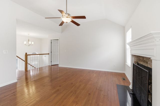 118 Redbud Dr, Hendersonville, TN 37075