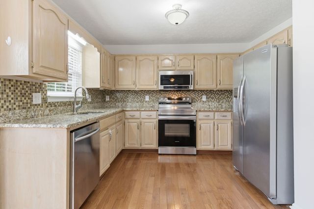 118 Redbud Dr, Hendersonville, TN 37075