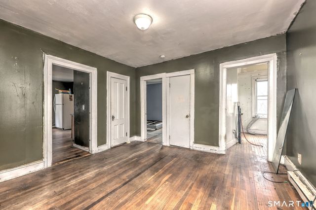 22 Ashley Street, Waterbury, CT 06704
