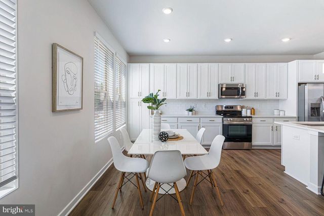 2480 AVESTA, Waldorf, MD 20603