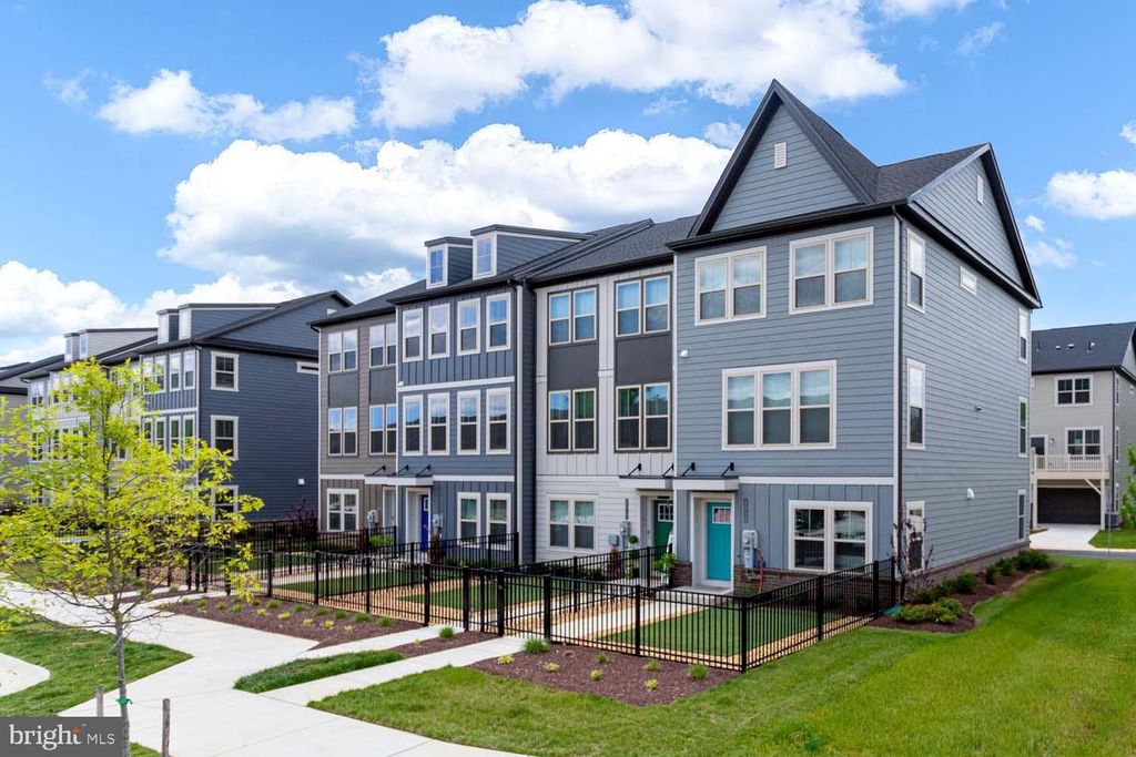 2480 AVESTA, Waldorf, MD 20603
